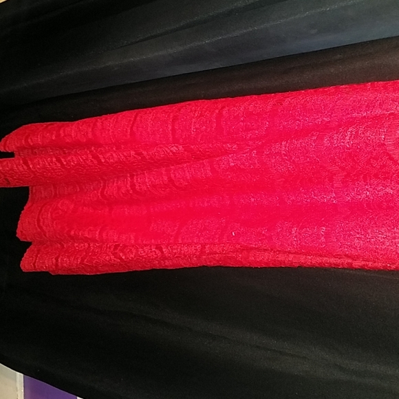 Red Dress - Picture 4 of 6